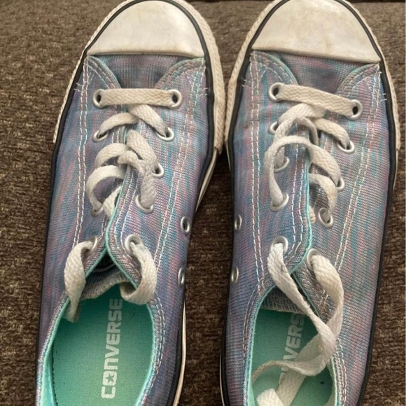 Converse girls - Picture 1 of 3